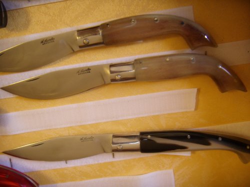 Lavori artigianali: coltelli (arresoias)